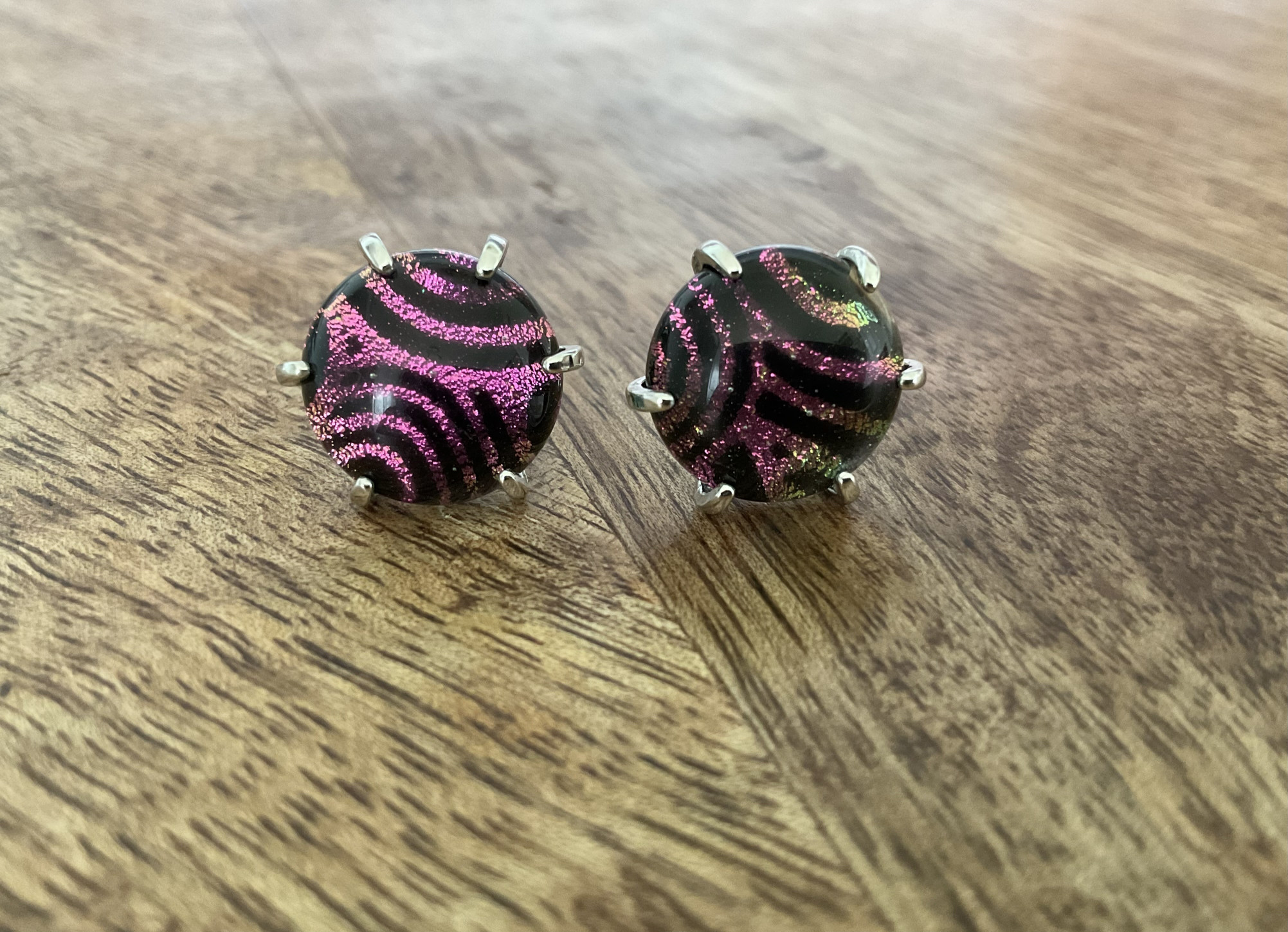 Pink Colour Shimmering Dichroic Fused Glass Stud Earrings - Click Image to Close